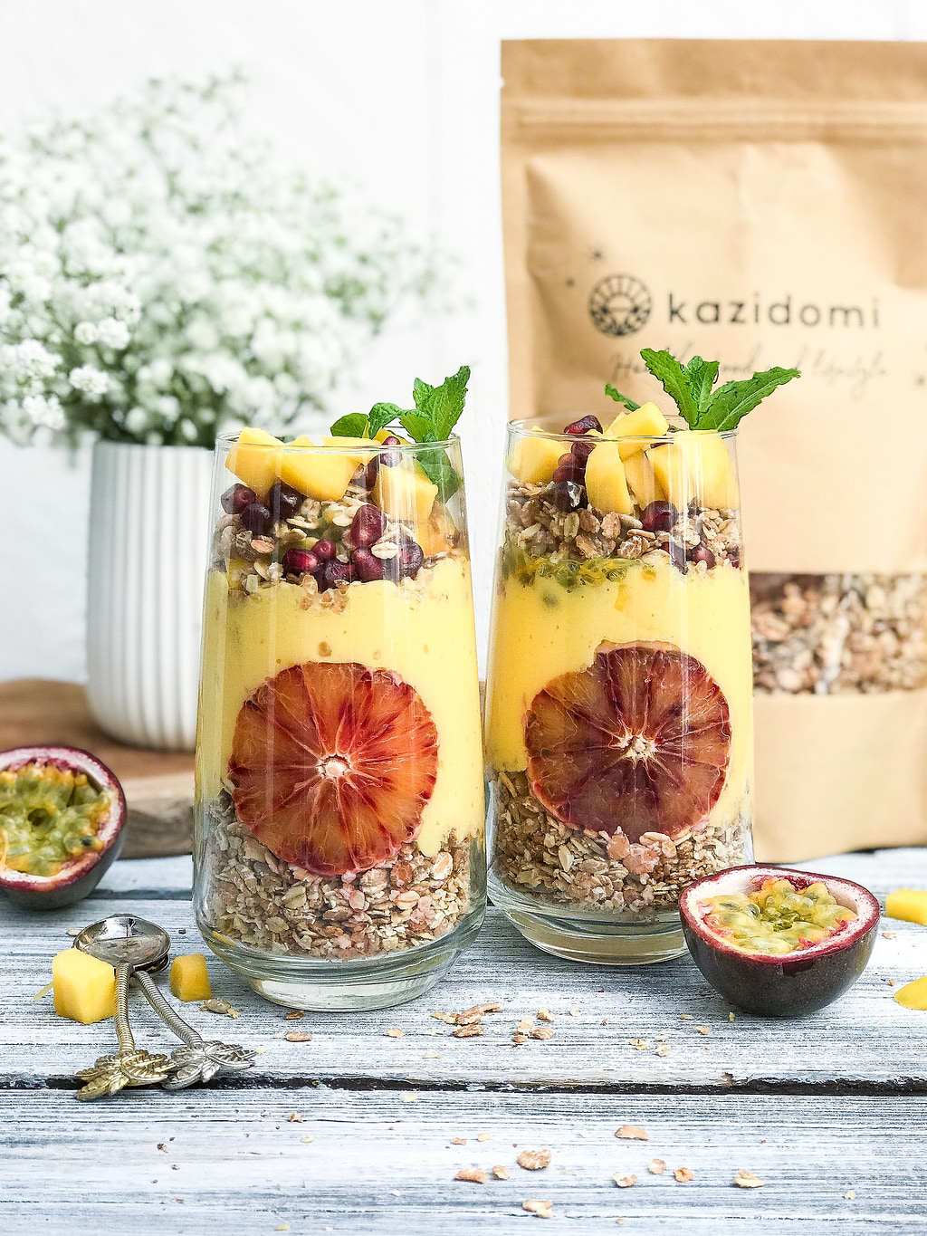 Smoothie à la mangue et au granola 